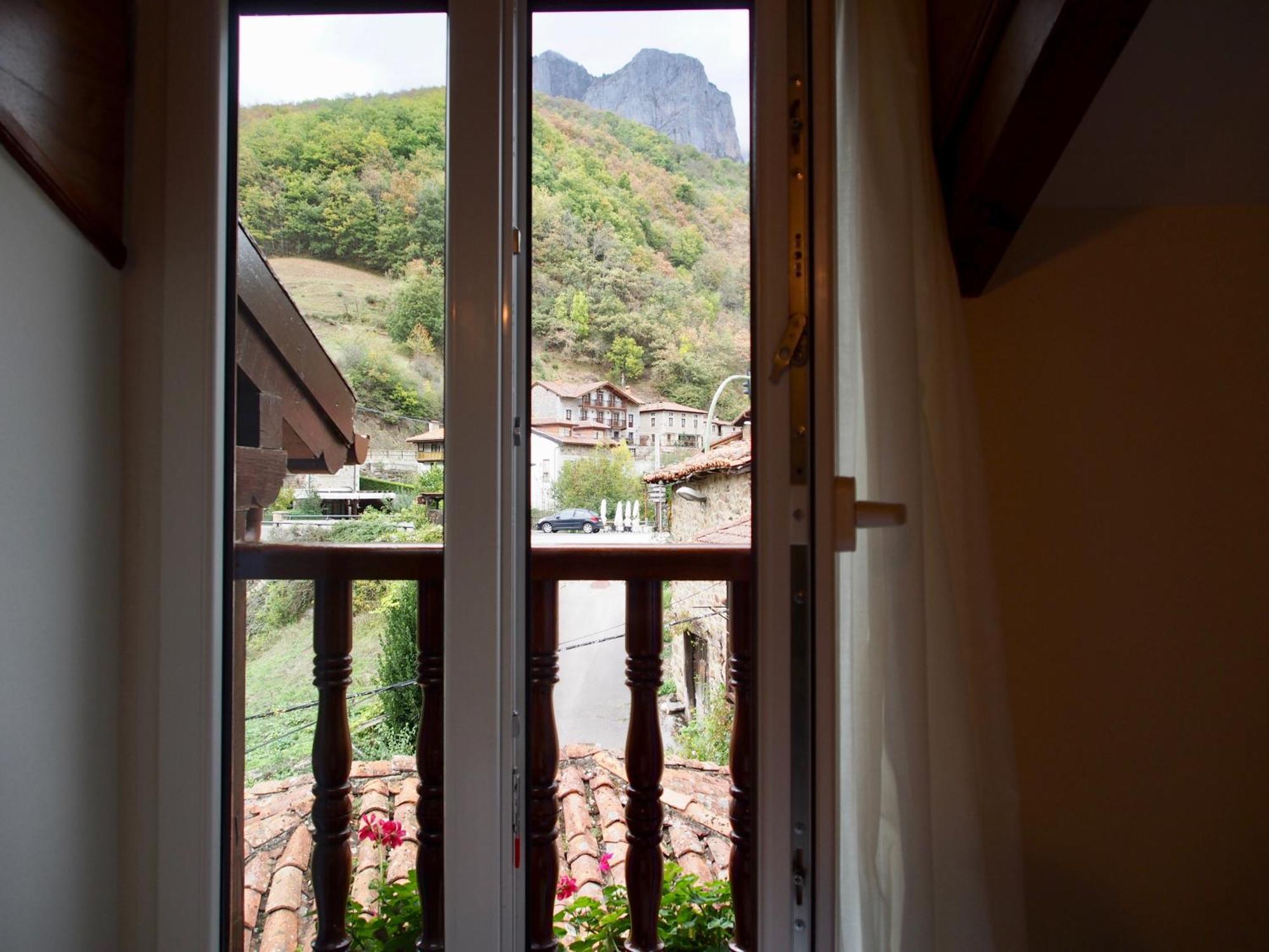 Hostal Remona Espinama Kültér fotó