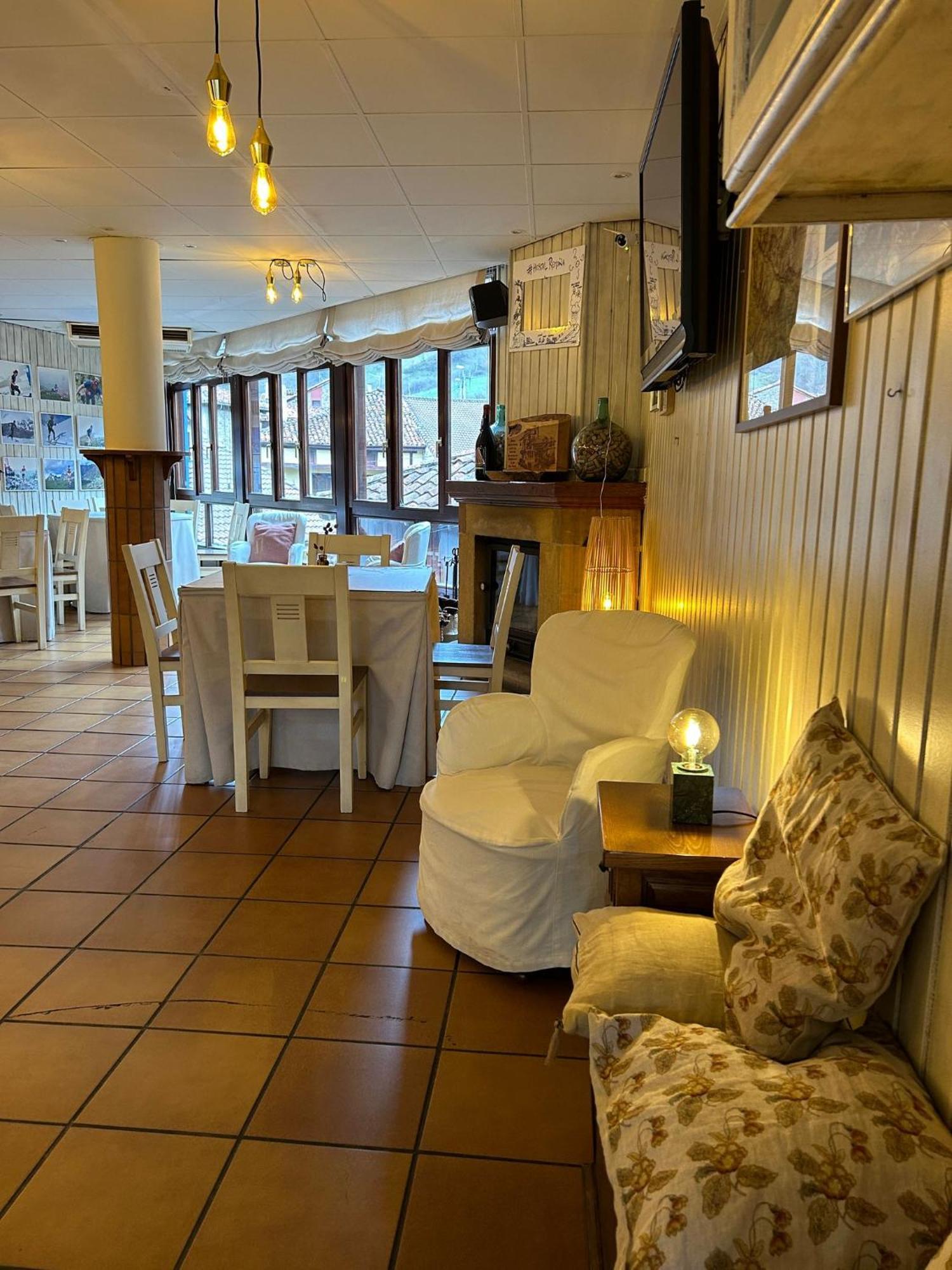 Hostal Remona Espinama Kültér fotó