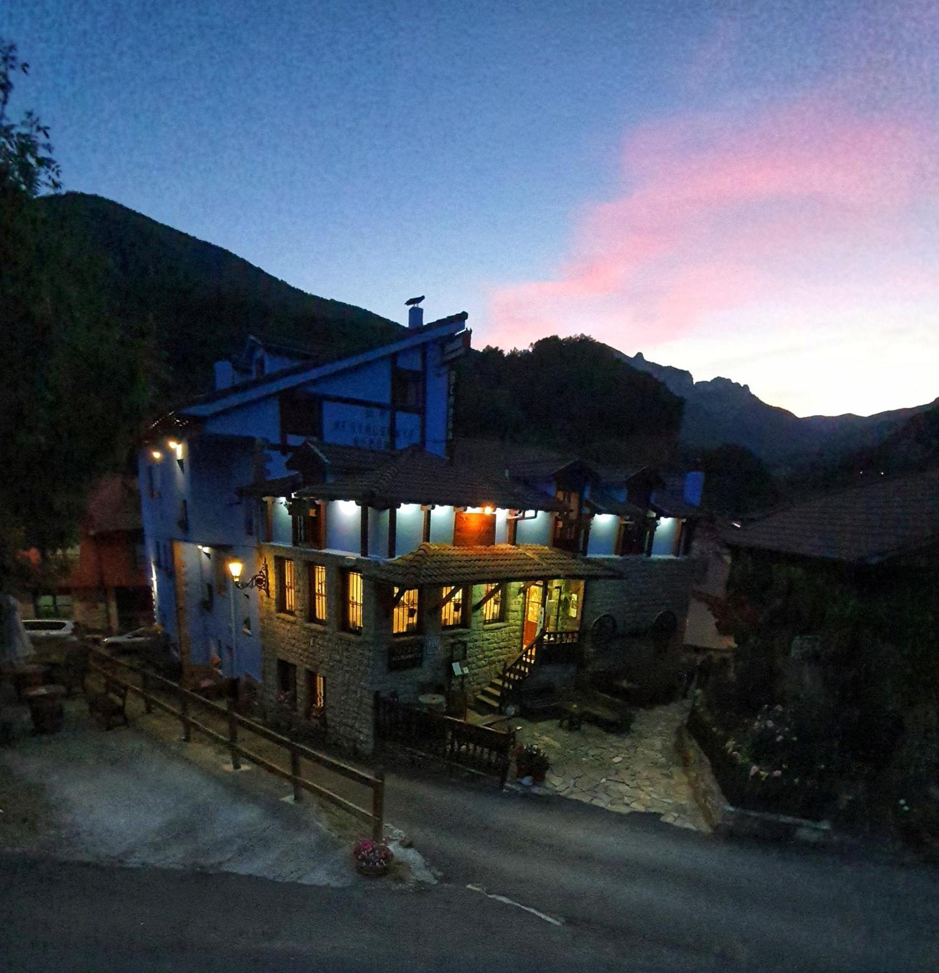 Hostal Remona Espinama Kültér fotó